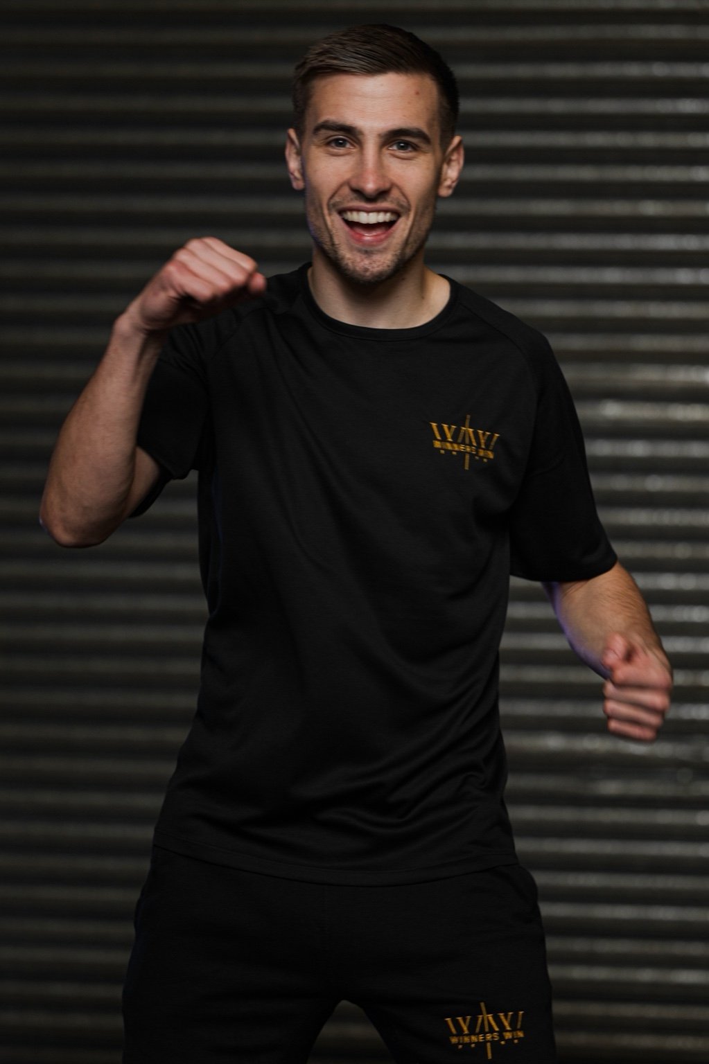 professional boxer Paul Loonam wearing the black perfomance tshirt